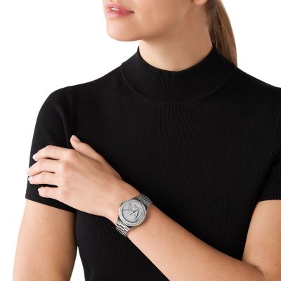 MK7234_onwrist