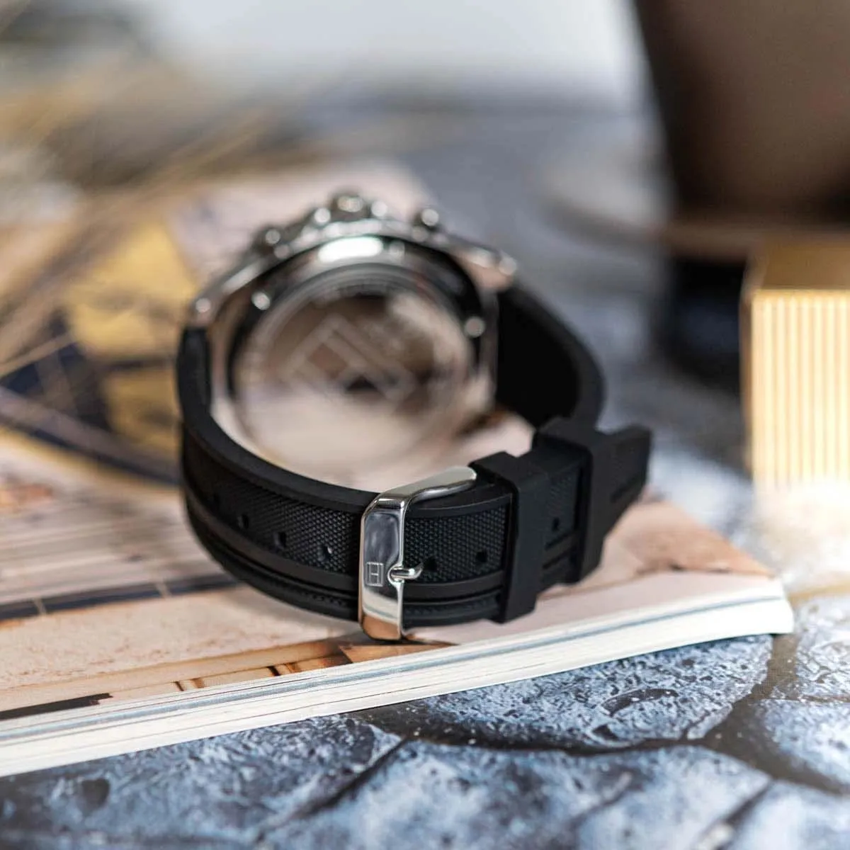 1792082-tommy-hilfiger-watch-men-black-dial-rubber-strap-quartz-battery-analog-clark_6