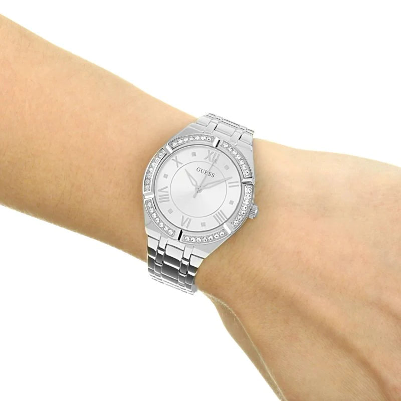 IMG_0002-1_01b4ed96-b45d-4e5e-b453-2082a1369f4b_1024x1024 Montre Guess Cosmo Diamonds Femme Argent GW0033L1