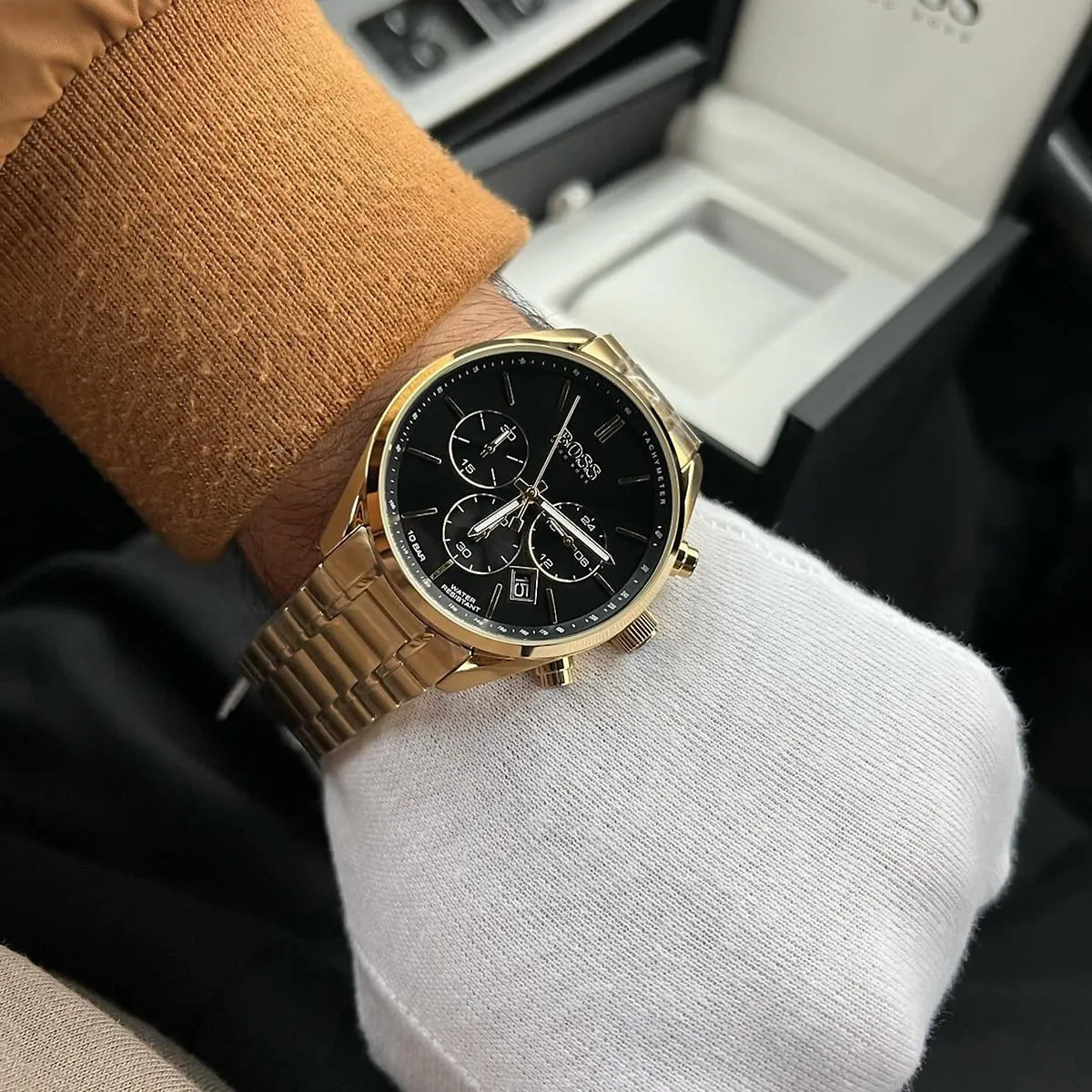 1513848-hugo-boss-watch-10bar-water-resistant-men-black-dial-metal-stainless-gold-strap-quartz-battery-analog-chronograph-champion_10 Montre Boss Champion Chronograph 1513848