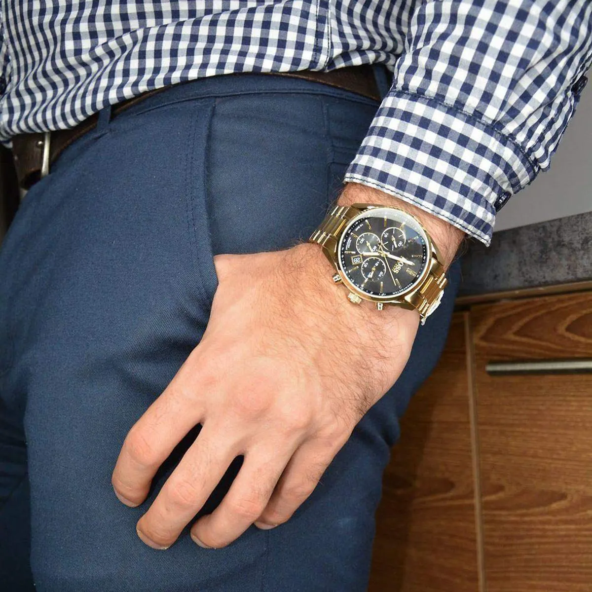 1513848-hugo-boss-watch-10bar-water-resistant-men-black-dial-metal-stainless-gold-strap-quartz-battery-analog-chronograph-champion_11 Montre Boss Champion Chronograph 1513848