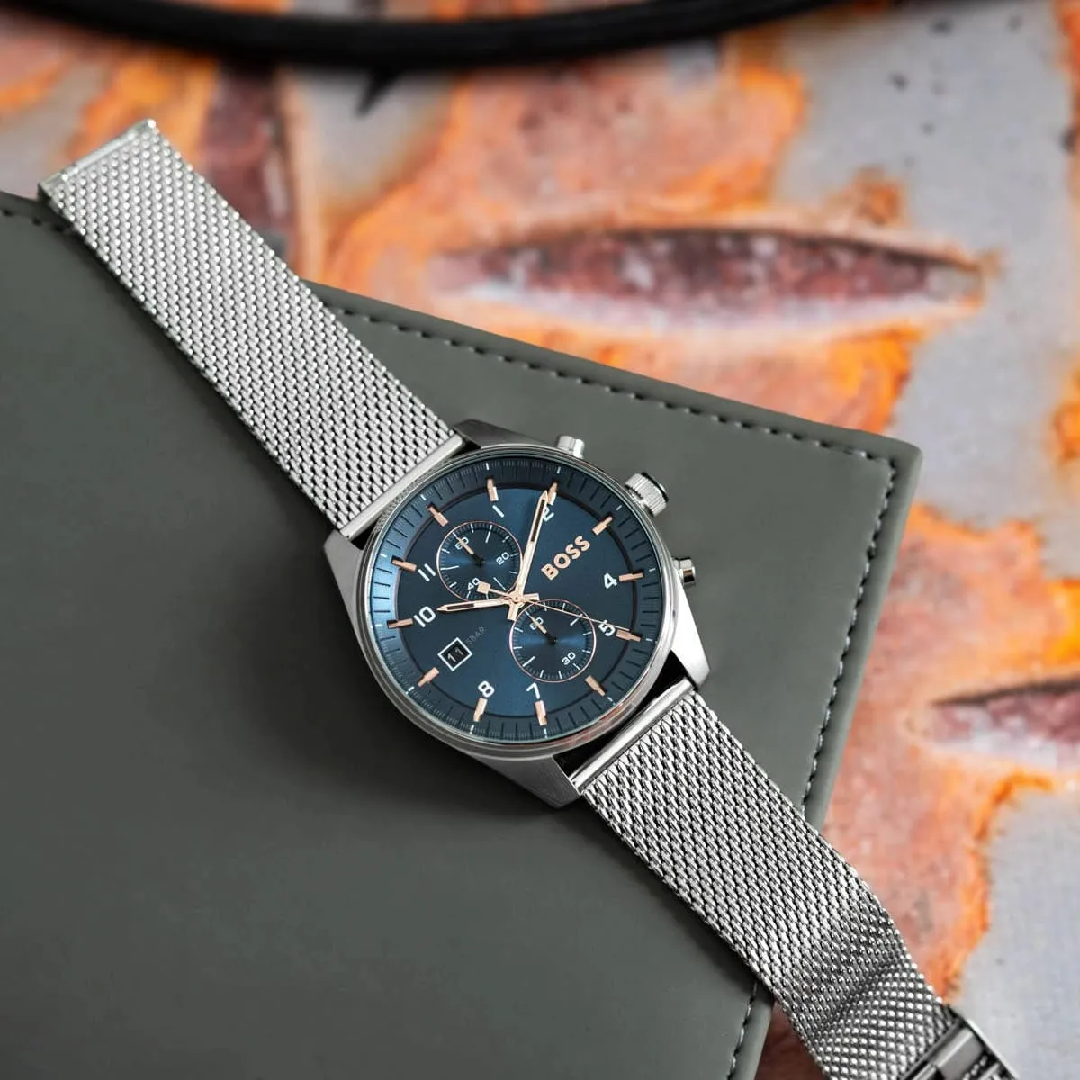 1514149-hugo-boss-watch-5bar-men-mesh-blue-dial-stainless-steel-metal-silver-strap-quartz-battery-analog-chronograph-skytraveller_5 Montre Hugo Boss Skytraveller Chronographe 1514149