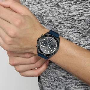 1513972 hugo boss watch chronograph 5bar 165ft men gray dial rubber blue strap quartz battery analog energy 13