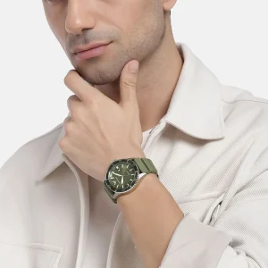 ar11638 emporio armani watch 100 meters men green dial rubber strap quartz analog world explorer 12