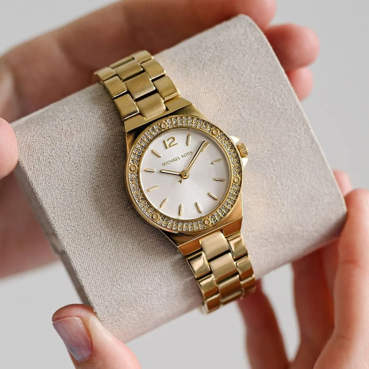 mk7278 michael kors watch women crystals white dial metal stainless steel gold strap quartz battery analog three hand lennox 17 mk7278 michael kors watch women crystals white dial metal stainless steel gold strap quartz battery analog three hand lennox 17