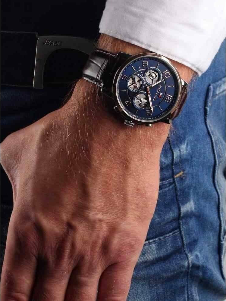 1791290 tommy hilfiger watch men brown leather keagan hand 11 (1) 1791290 tommy hilfiger watch men brown leather keagan hand 11 (1)