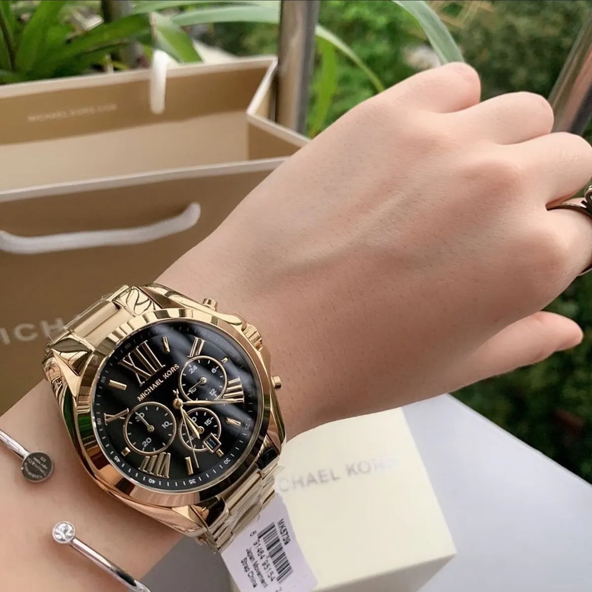 mk5739 michael kors watch women black dial metal stainless steel gold strap quartz battery analog chronograph bradshaw 18 mk5739 michael kors watch women black dial metal stainless steel gold strap quartz battery analog chronograph bradshaw 18