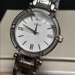 guess w0767l1 montre femme detail cadran serti de pierres