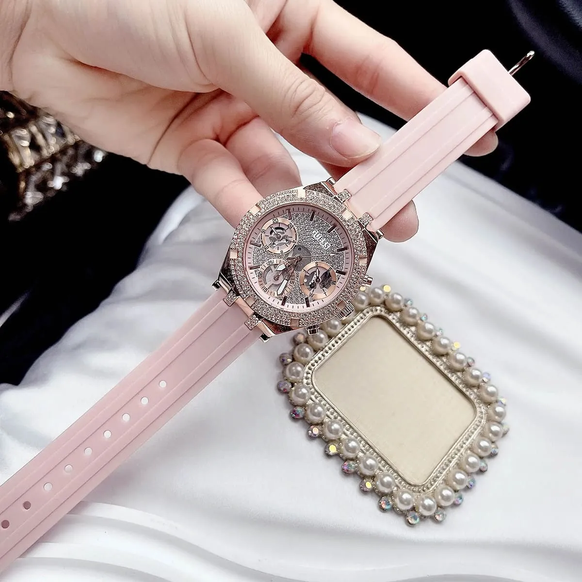 gw0407l3 guess watch women crystals rose gold dial rubber pink strap quartz battery analog three hand heiress 11 gw0407l3 guess watch women crystals rose gold dial rubber pink strap quartz battery analog three hand heiress 11